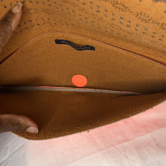AMERICAN EAGLE OUTFITTERS bright fluorescent Orange clutch bag. - Picture 6 of 10